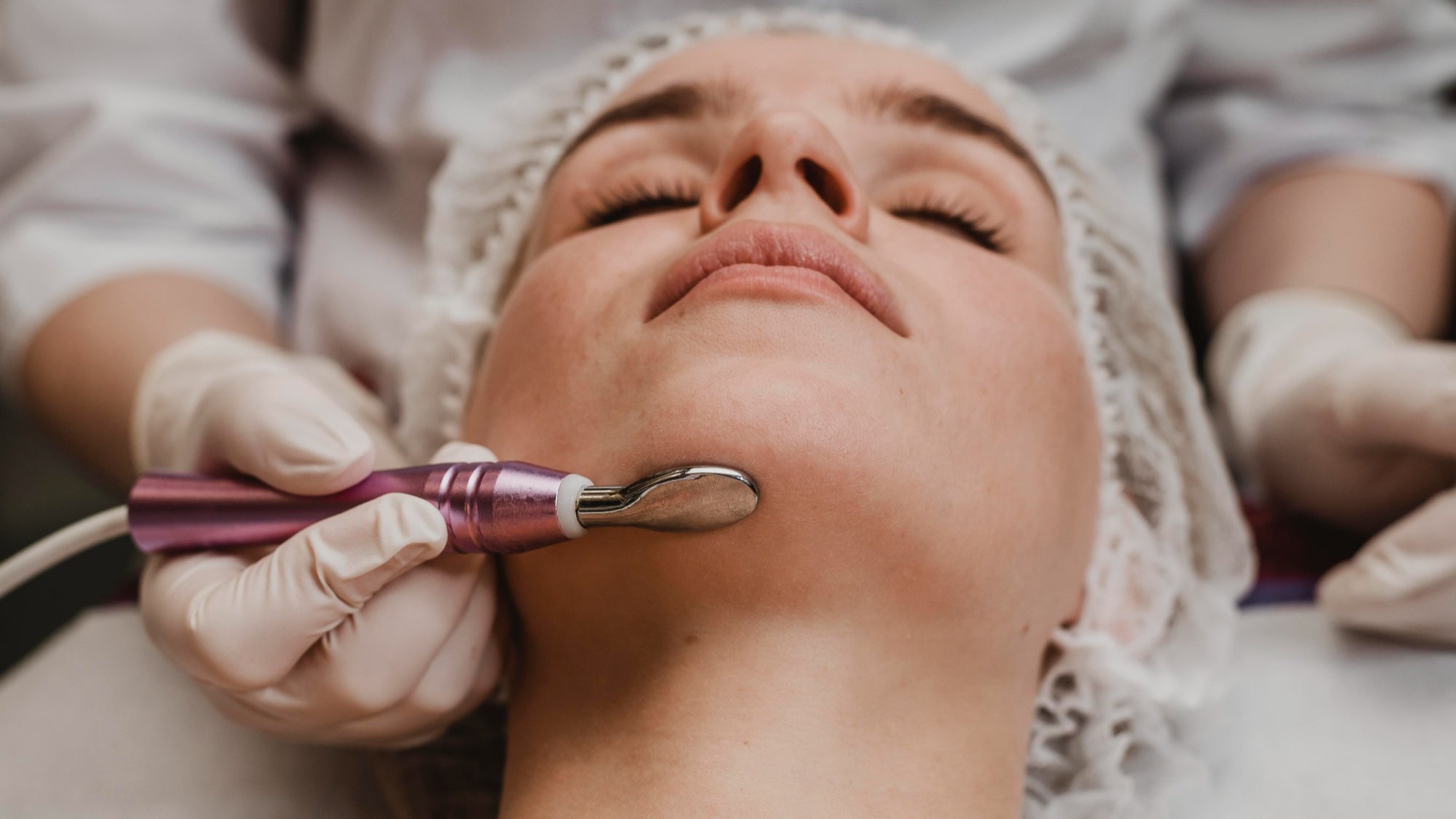 Do Microcurrent Devices Work? Unveiling the Facts and Myths – Skin Glam ...